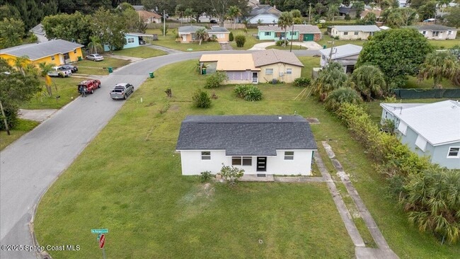 Building Photo - 301 W Rutgers St