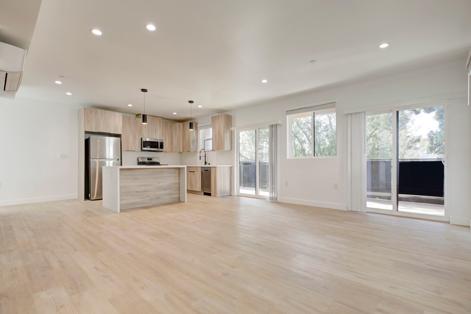 Building Photo - 5650 Cartwright Ave