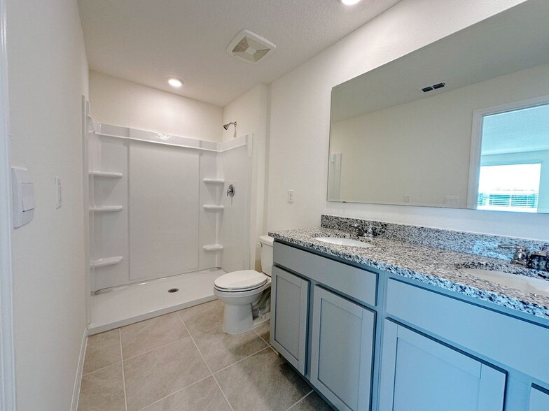 Building Photo - 672 Moscato Dr