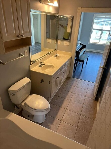 Building Photo - 4847 Luster Leaf Cir