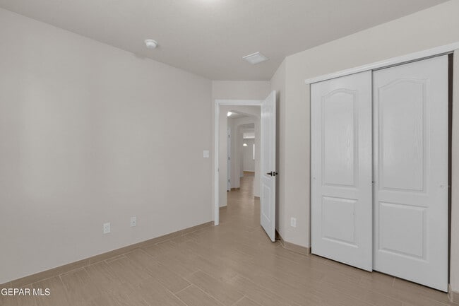 Building Photo - 803 Luisa St