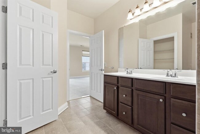 Building Photo - 3624 Spring Hollow Ln