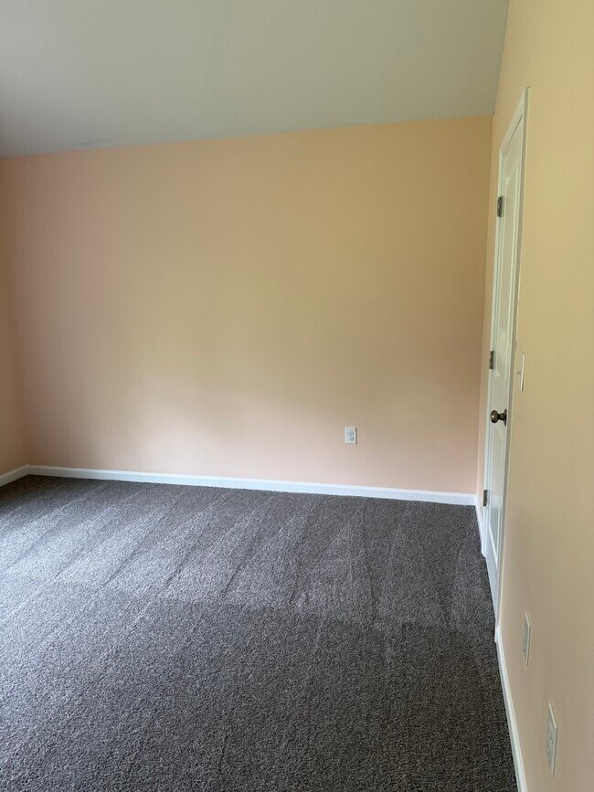 Building Photo - 1503 Larkin St