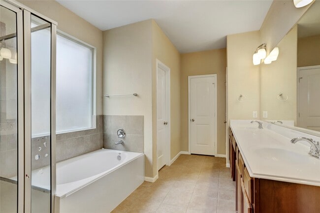 Building Photo - 6007 Pomme Bay Pass