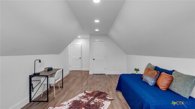 Building Photo - 105 Chesterfield Dr