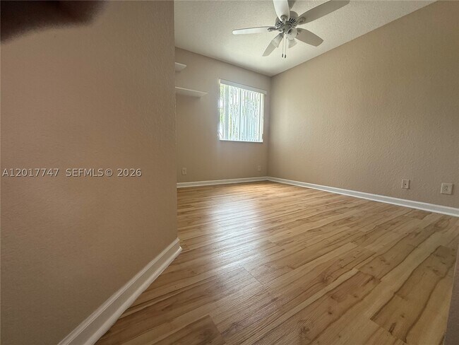 Building Photo - 2434 Cordoba Bend