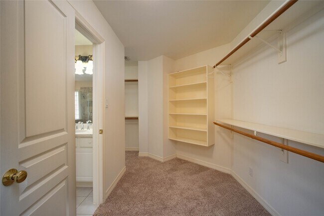 Building Photo - 3135 Old Masters Dr