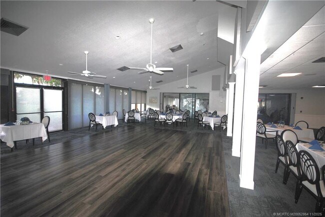 Building Photo - 5333 SE Miles Grant Rd