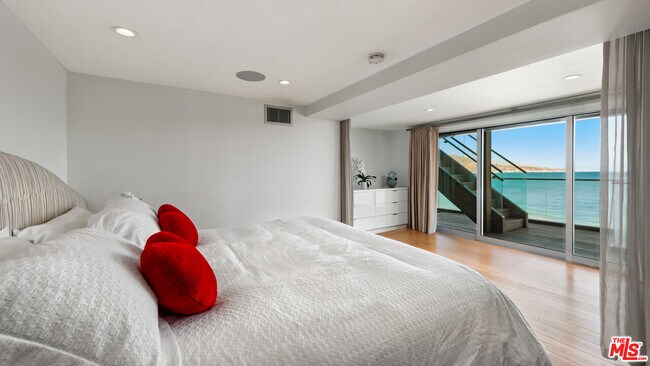 Building Photo - 26706 Latigo Shore Dr