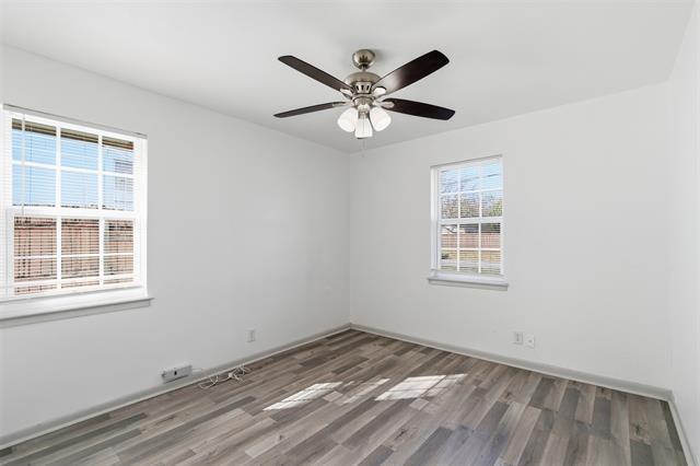 Building Photo - 224 E Lk St