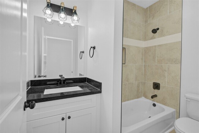 Building Photo - 8410 Sunnyhill St