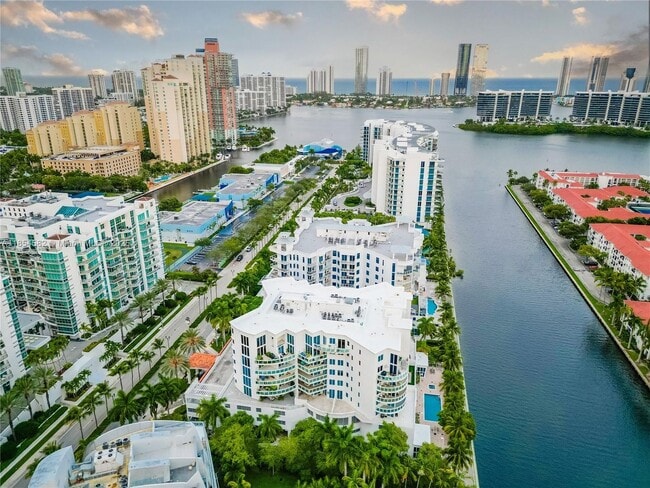 Building Photo - 3000 NE 188th St