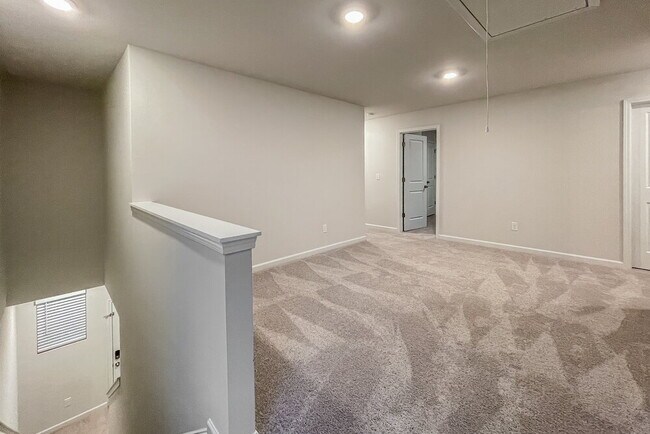 Building Photo - 101 Hamilton Pointe Dr