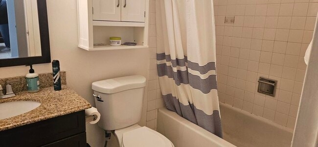 Building Photo - 33 W Delaware Pl