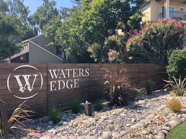 Primary Photo - Waters Edge Apartments