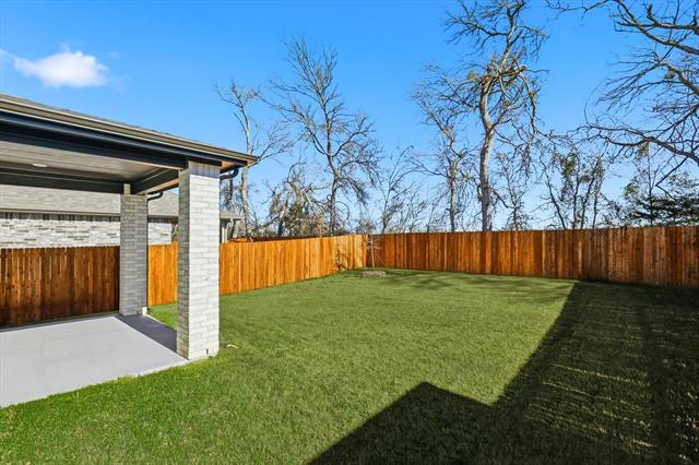 Building Photo - 5611 Chasewood Dr