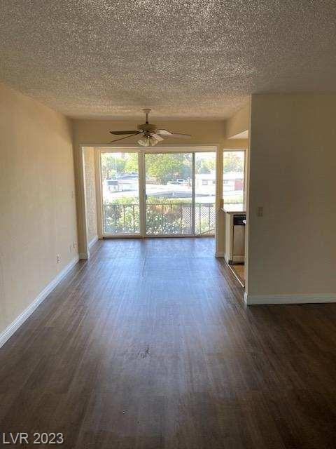 Building Photo - 1390 E Vegas Valley Dr