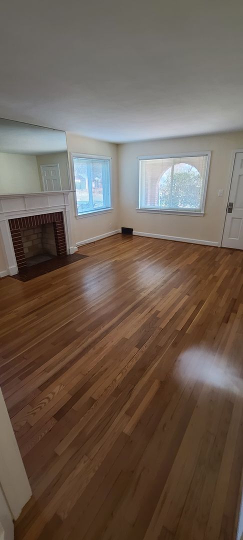 Building Photo - Lewisville Gem!