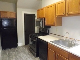 Building Photo - 325 N Murtland St