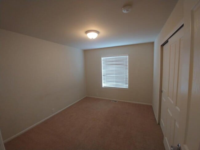 Building Photo - 8170 Elk River View