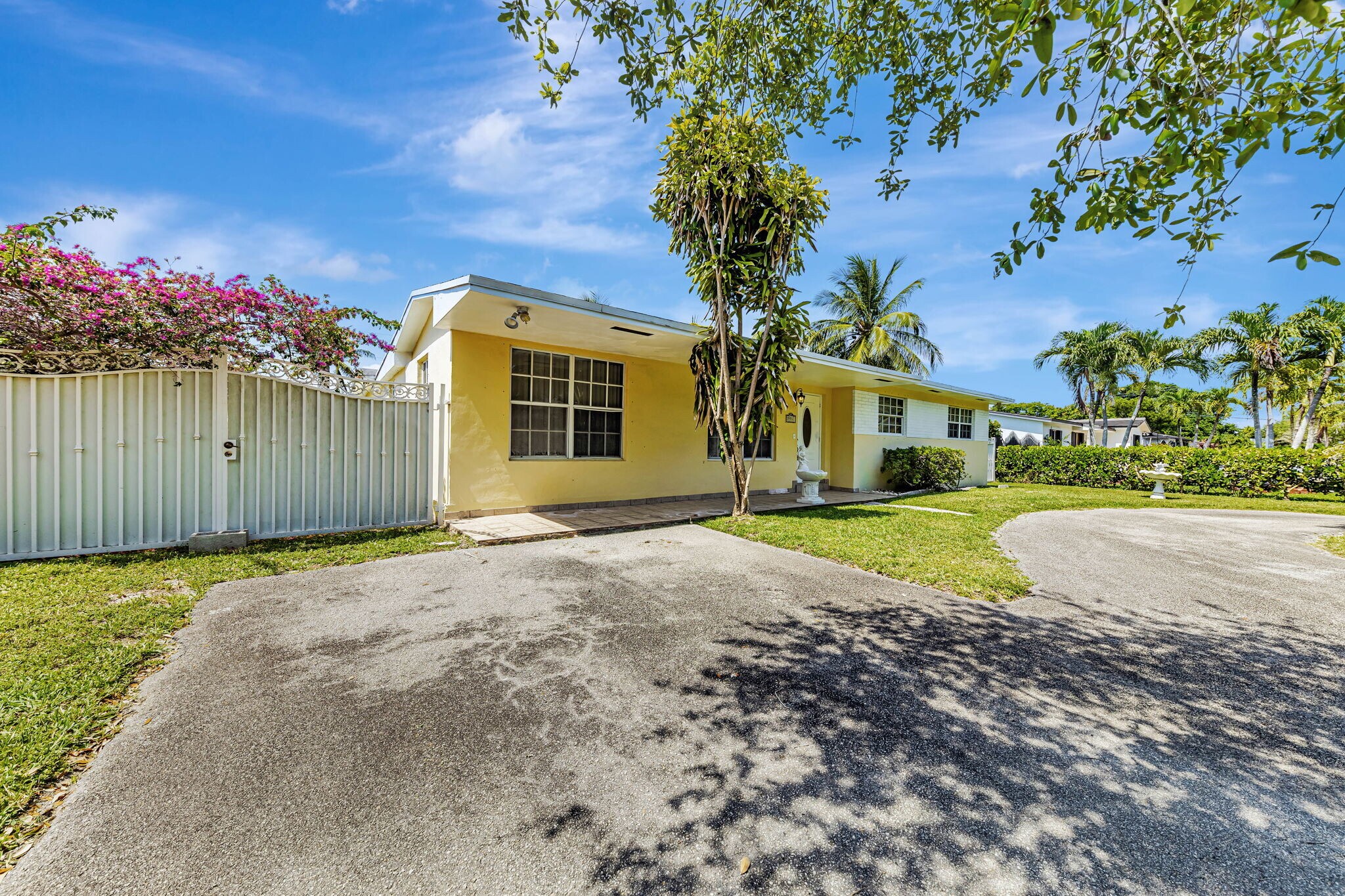 Building Photo - 9941 NW 27th St