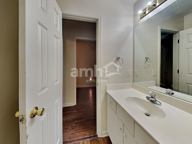 Building Photo - 2720 Kentshire Way