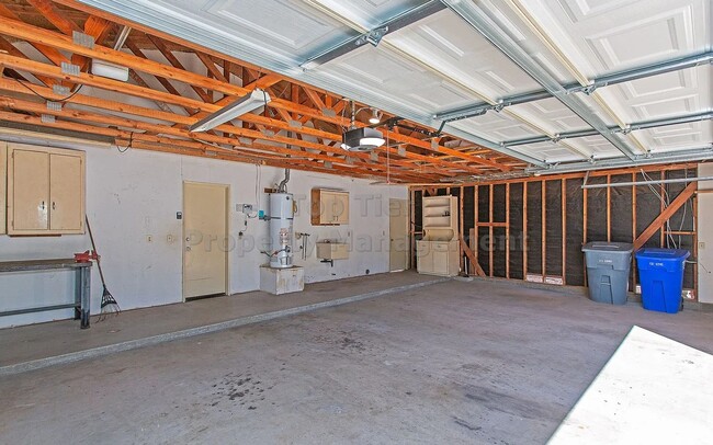 Building Photo - **$300 OFF 1st months rent** Spacious 3 be...