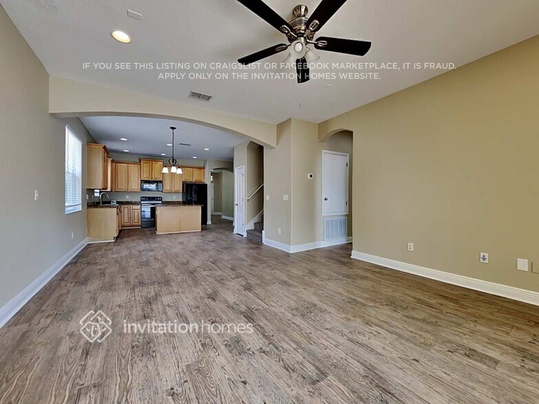 Building Photo - 411 Thicket Crest Rd