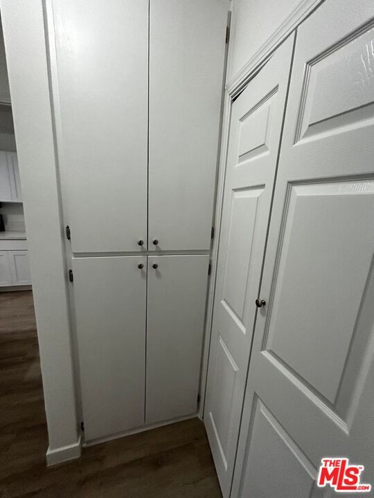 Building Photo - 6744 Woodley Ave