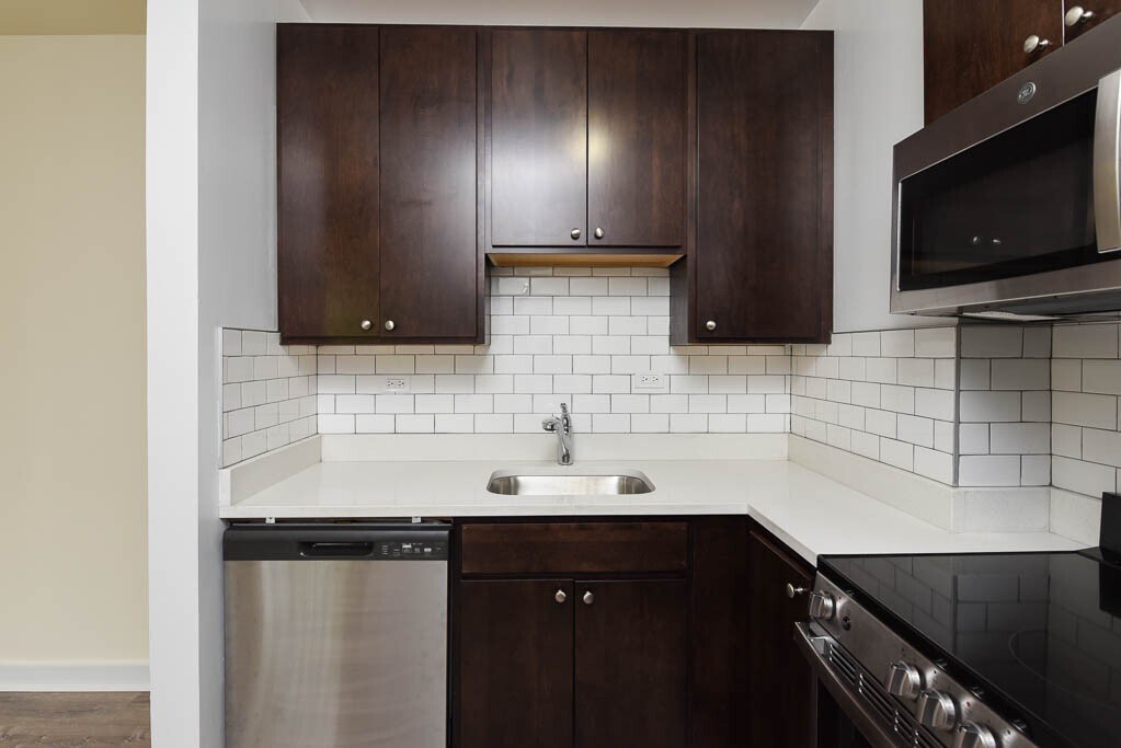 Building Photo - 1850 N Humboldt Blvd