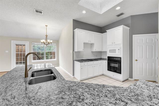 Building Photo - 9817 Belfort Dr