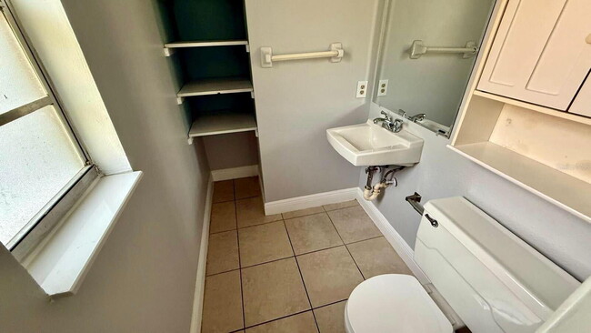 Building Photo - 1511 Mabbette St