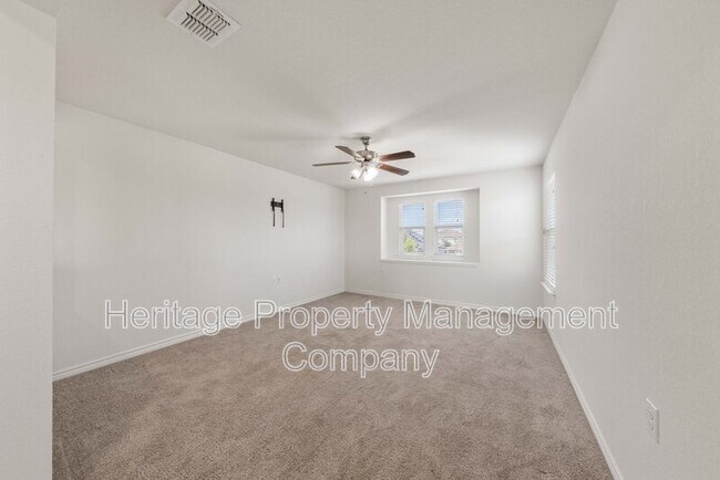 Building Photo - 7347 Bluebonnet Bay