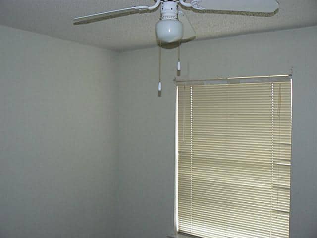 Building Photo - 1317 E Miller Dr