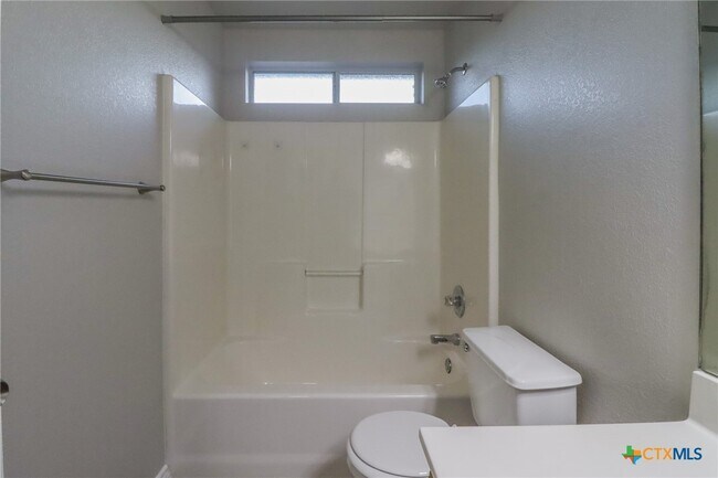 Building Photo - 1705 Liberty Hill Dr