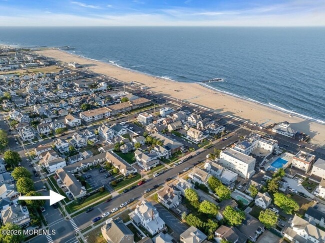 Building Photo - 120 10th Ave