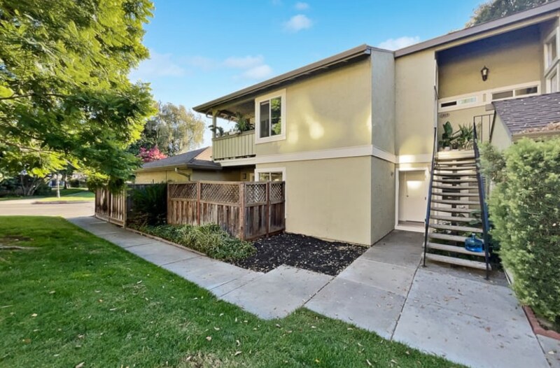 Building Photo - 1024 Delna Manor Ln