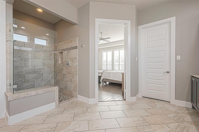 Building Photo - 30 Argosy Bend Pl