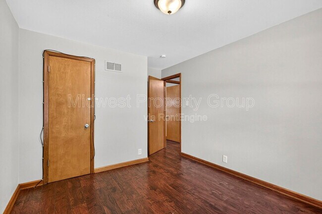 Building Photo - 1427 Attica Dr