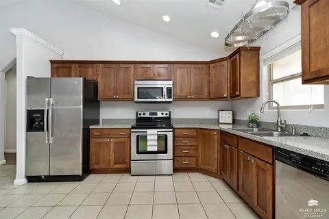 Building Photo - 5233 Stone Crest Dr