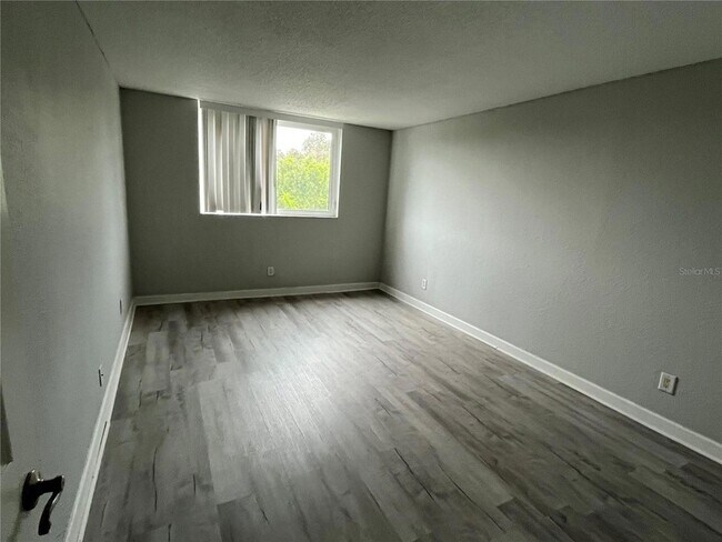 Building Photo - 2610 Coconut Bay Ln