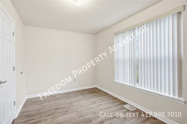 Building Photo - 137 Freeland St