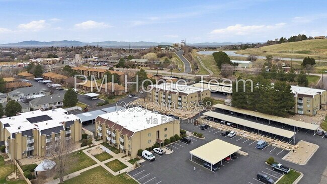 Building Photo - 5630 Meadow Ln