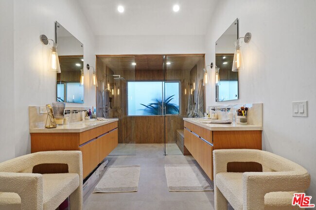 Building Photo - 30479 Morning View Dr