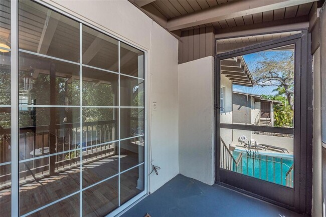 Building Photo - 6042 1st Ave S