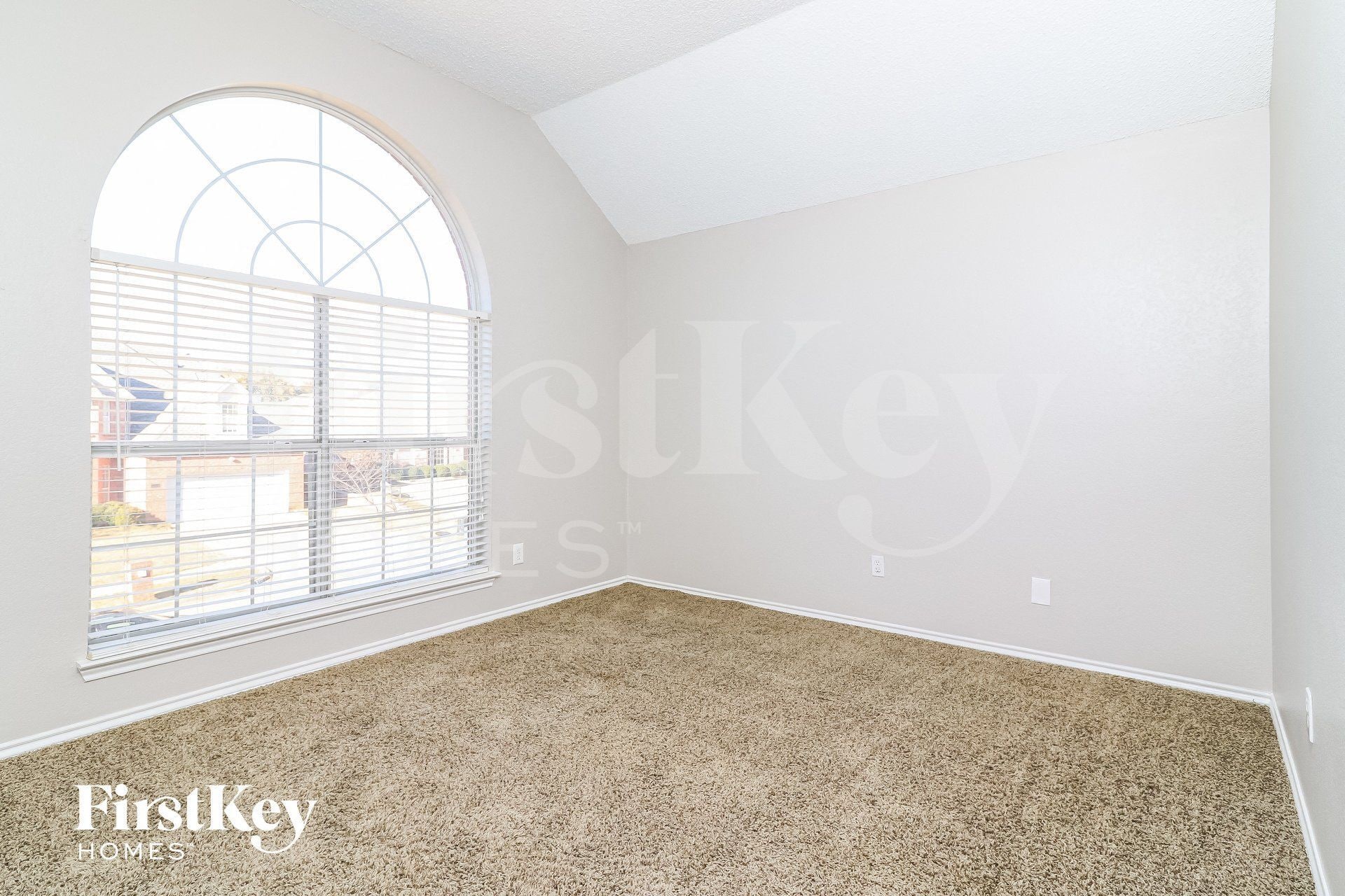 Building Photo - 2406 Elliott Ave