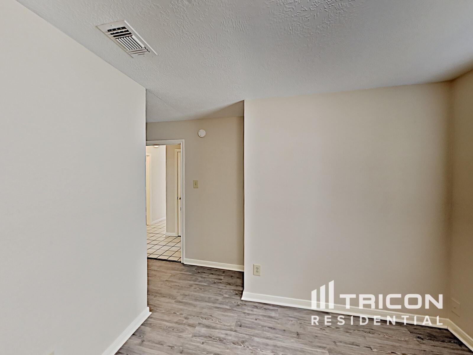 Building Photo - 3415 Sandbrook Dr
