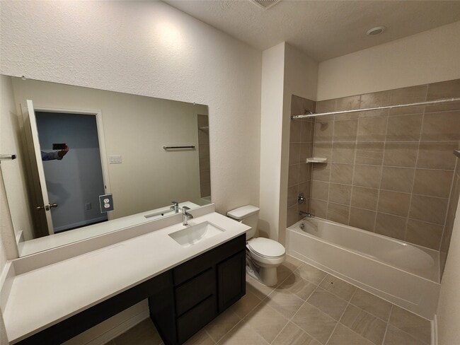 Building Photo - 1530 Grand Olympia Dr
