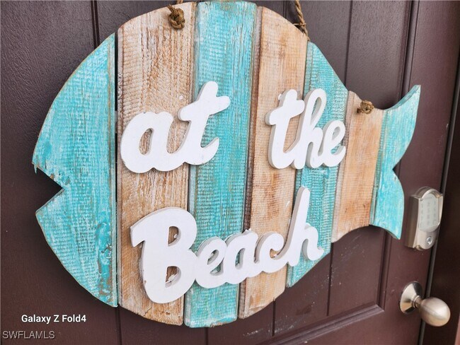 Building Photo - 805 River Point Dr