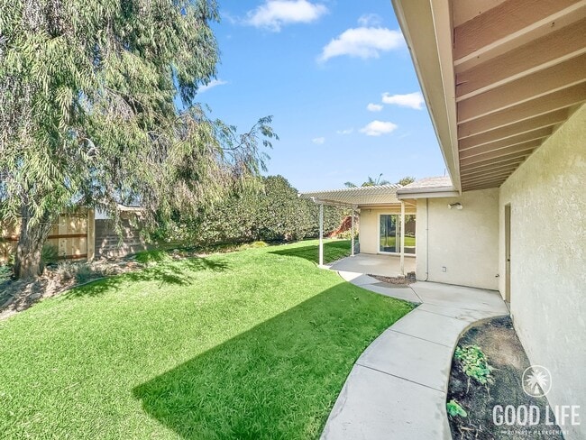 Building Photo - Beautiful 4BD/2BA W/ Large Backyard, AC, a...